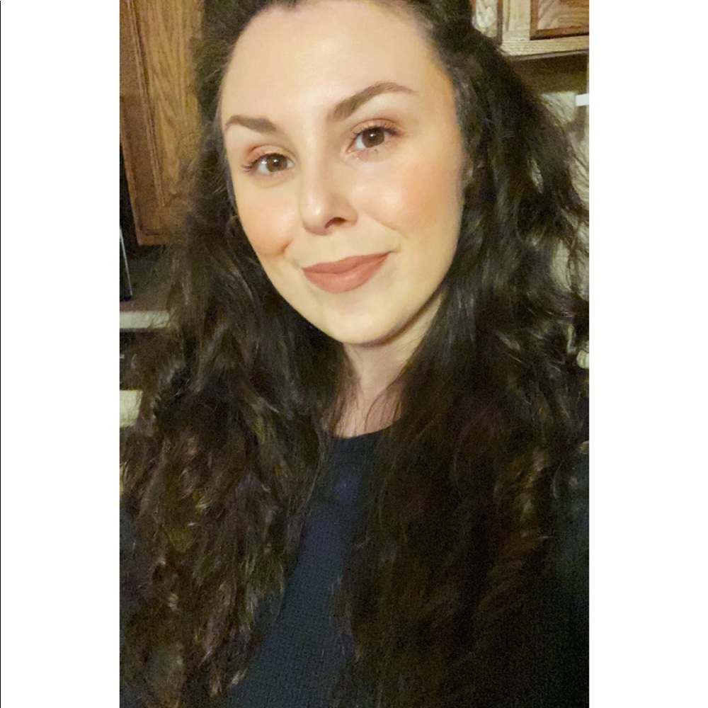 Meet your Posher, Morena